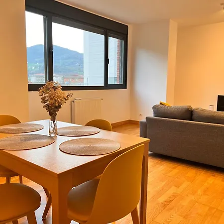 En Astillero Con Plaza De Aparcamiento Apartment *